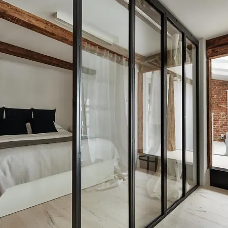 Old New - Prime Location On Main Square Krakow