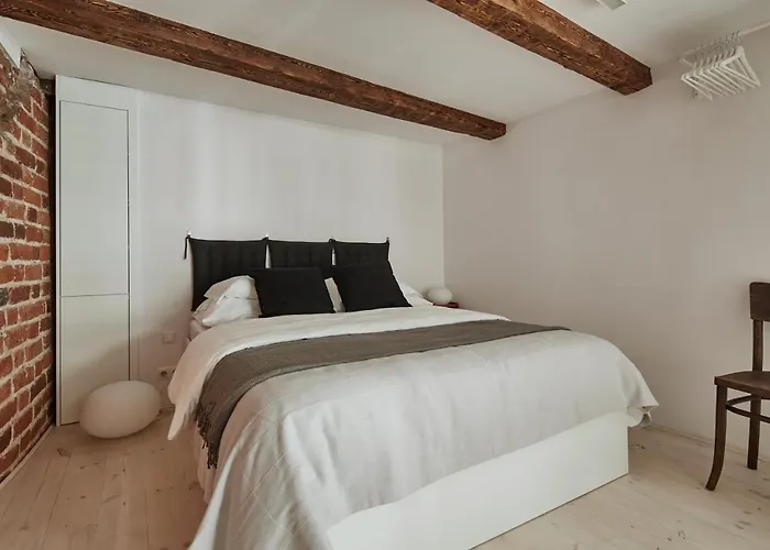 Old New - Prime Location On Main Square Apartment *