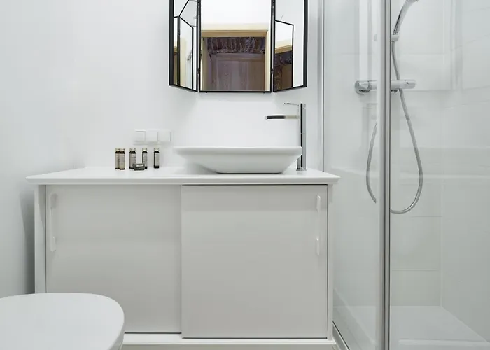 Old New - Prime Location On Main Square *