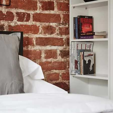 Old New - Prime Location On Main Square Apartament *