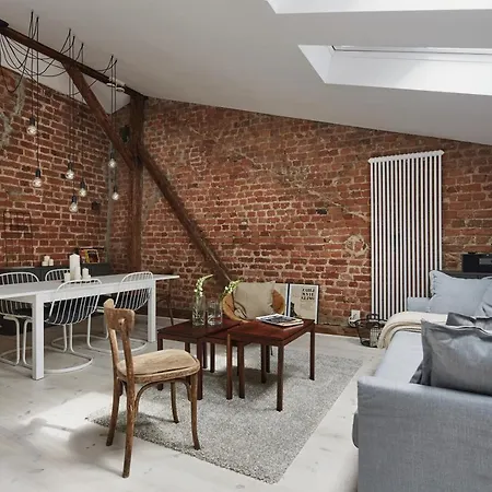 Old New - Prime Location On Main Square *