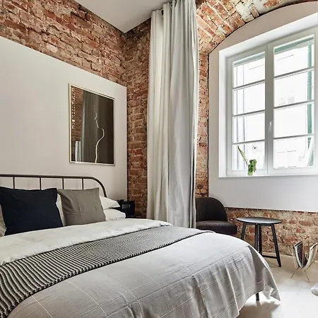 Old New - Prime Location On Main Square