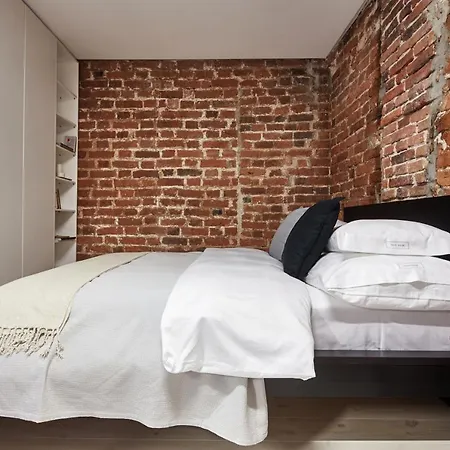 Old New - Prime Location On Main Square *