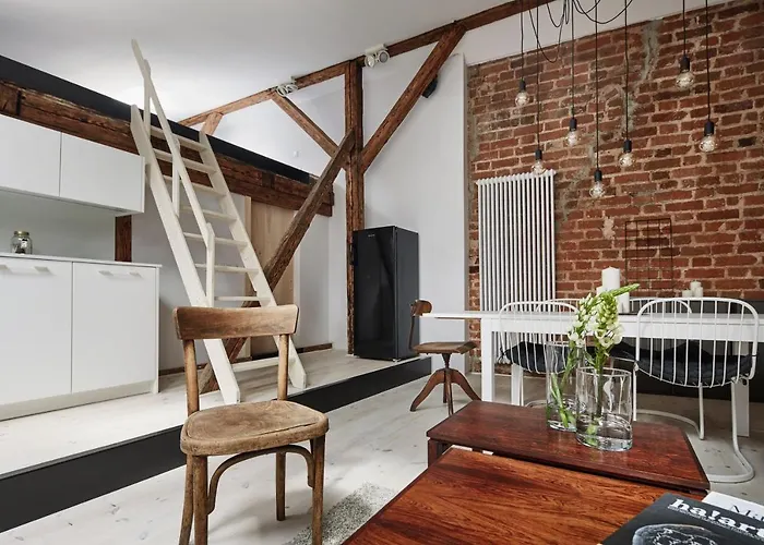 Old New - Prime Location On Main Square