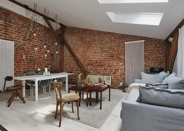 Old New - Prime Location On Main Square *